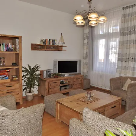 Apartment Minna Mit Grossem Balkon